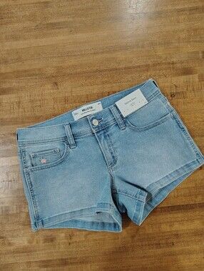 Hollister Light Blue Denim Shortie Short Low Rise Tight Fit Shorts NWT Size 26